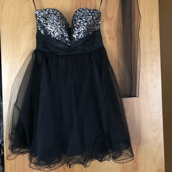 Black Formal Dress - Picture 3 of 5
